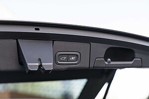 Volvo  XC60 Ultra, B5 AWD Mild hybrid, Petrol, Bright