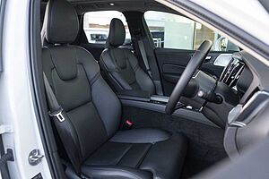 Volvo  XC60 Ultra, B5 AWD Mild hybrid, Petrol, Bright