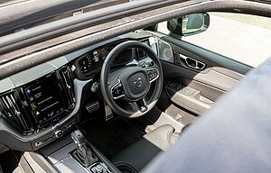 Volvo  XC60 T6 R-Design AWD