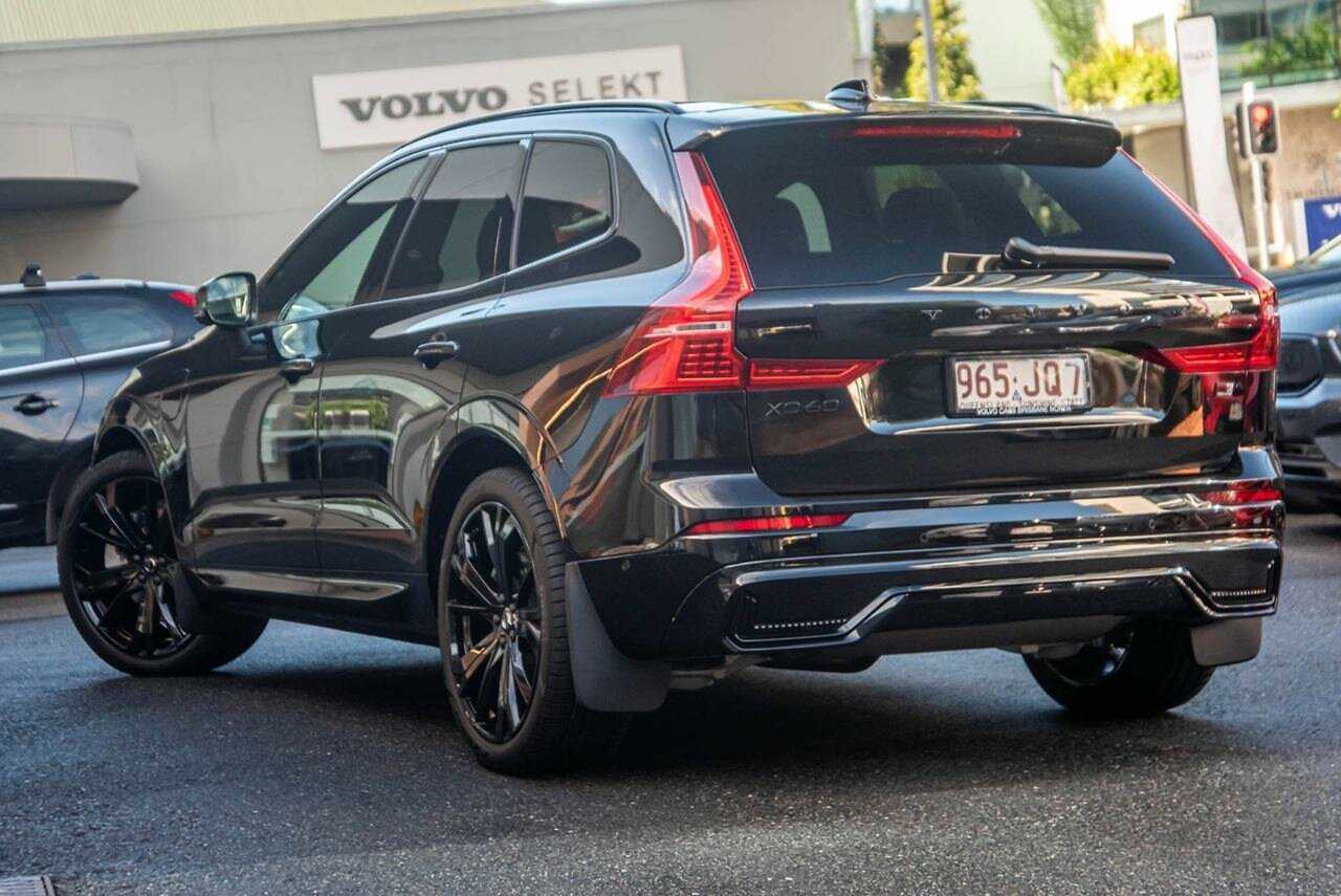 Volvo  XC60 Recharge Black Edition Ultimate, T8 eAWD Plug-in hybrid, Electric/Petrol