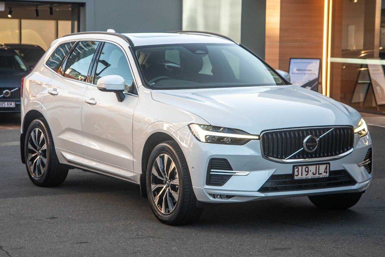 Volvo  XC60 Plus, B5 Mild Hybrid, Petrol