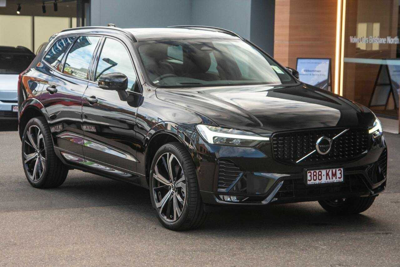 Volvo  XC60 Ultimate, B6 AWD mild hybrid, Petrol, Dark