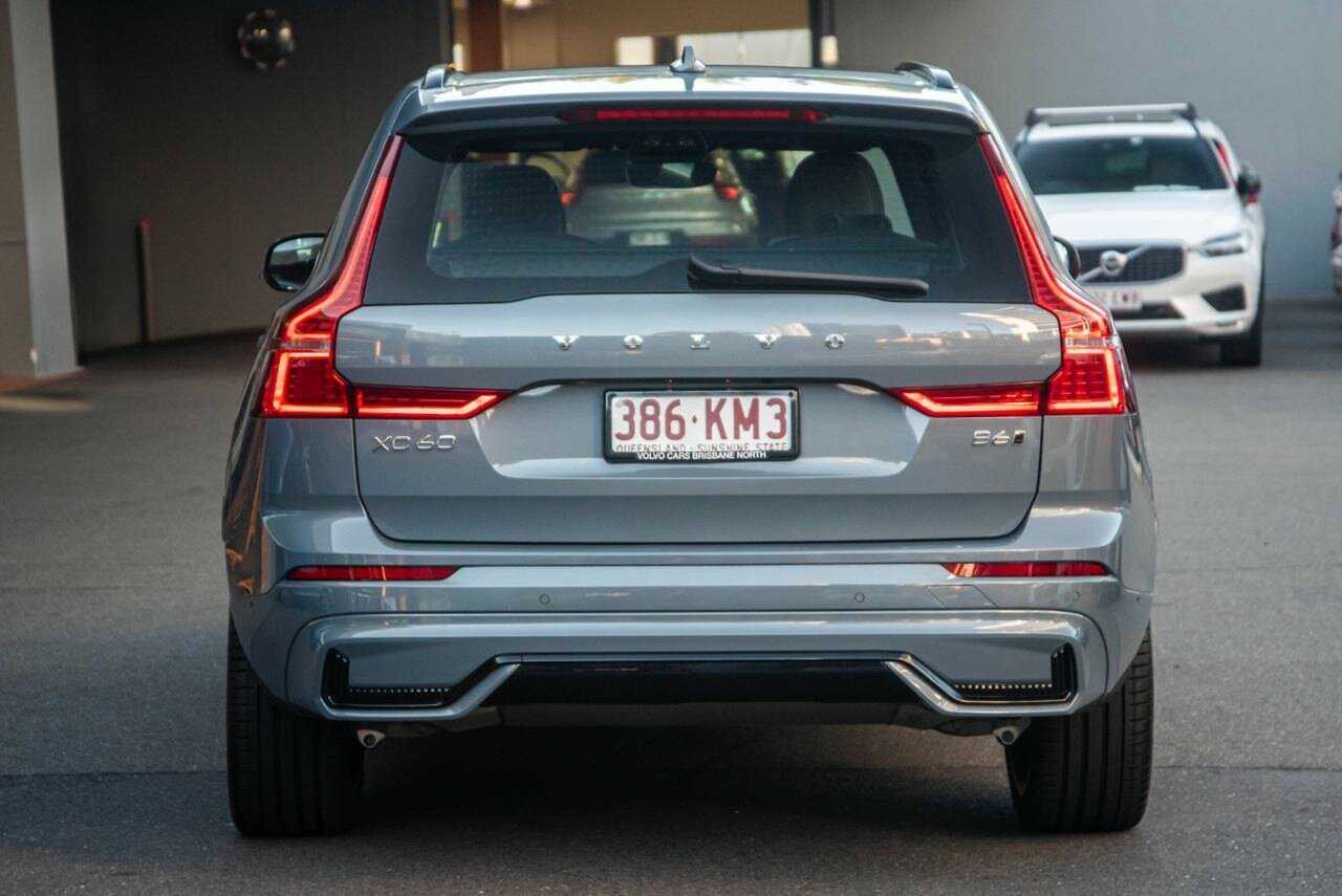 Volvo  UZ MY23 Ultimate B6 AWD Dark