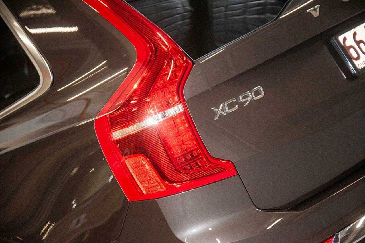 Volvo  XC90 Ultimate, B5 AWD Mild hybrid, Petrol, Bright, 7 Seats
