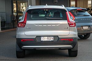 Volvo  XZ MY23 Ultimate B4 AWD Bright