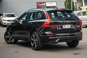 Volvo  XC60 Ultimate, B6 AWD mild hybrid, Petrol, Dark