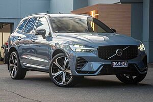 Volvo  XC60 Recharge Ultimate, T8 AWD Plug-in hybrid, Electric/Petrol, Dark