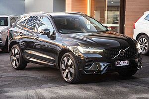 Volvo  XC60 Recharge Plus, T8 AWD Plug-in hybrid, Electric/Petrol, Dark