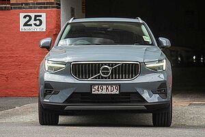 Volvo  XC40 Ultimate, B4 Mild Hybrid, Petrol, Bright