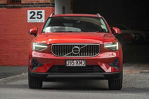 Volvo  XC40 Ultimate, B4 AWD Mild hybrid, Petrol, Bright