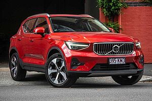 Volvo  XC40 Ultimate, B4 AWD Mild hybrid, Petrol, Bright