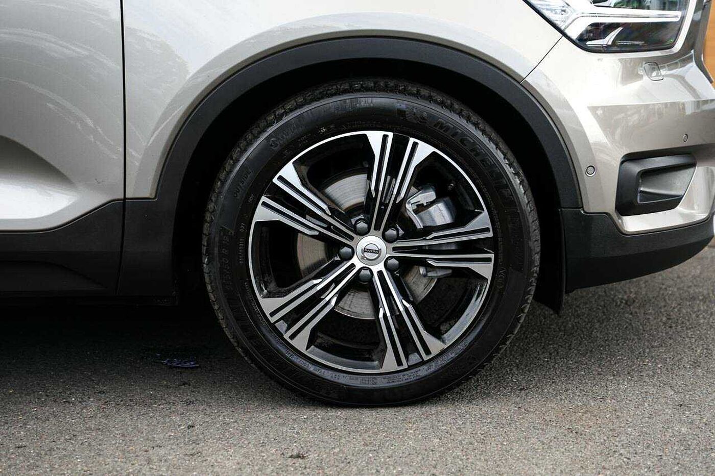 Volvo  XC40 Inscription, T4 Petrol AWD (140 kW)