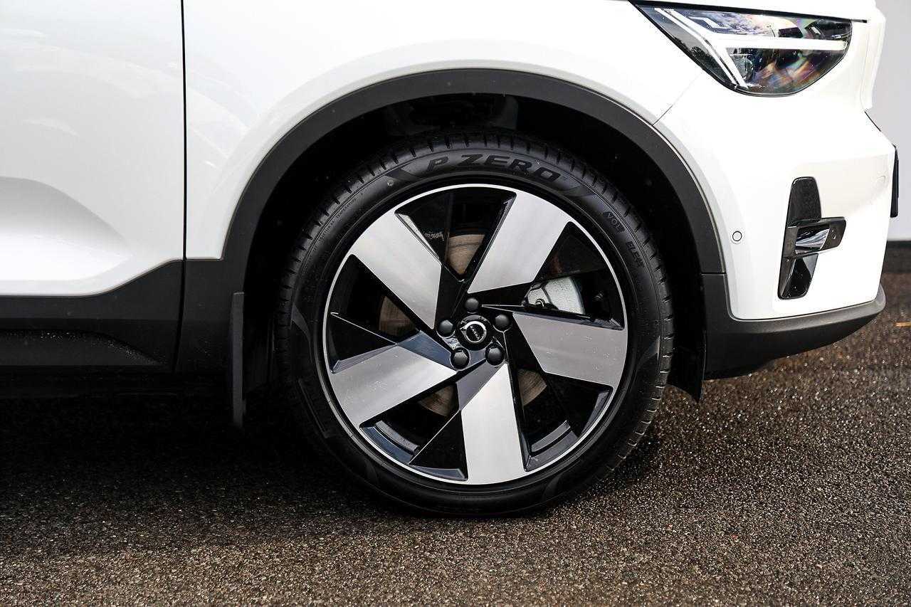 Volvo  EX40 Ultra, Single Motor Extended Range, Electric