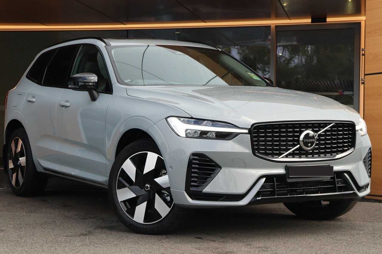 Volvo  XC60 Recharge Plus, T8 AWD Plug-in hybrid, Electric/Petrol, Dark