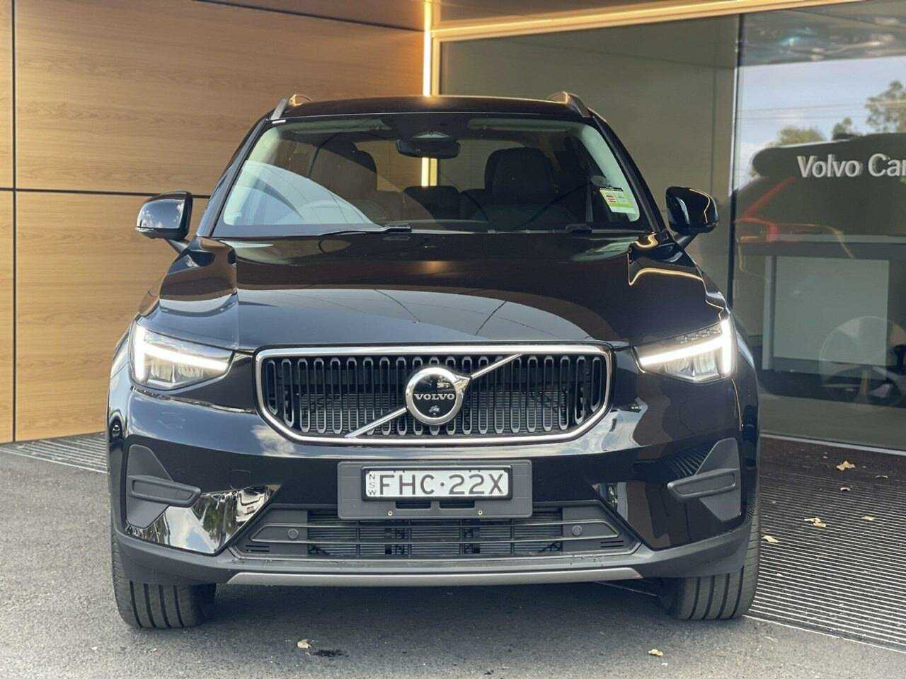 Volvo  XZ MY25 Plus B4 Special Edition