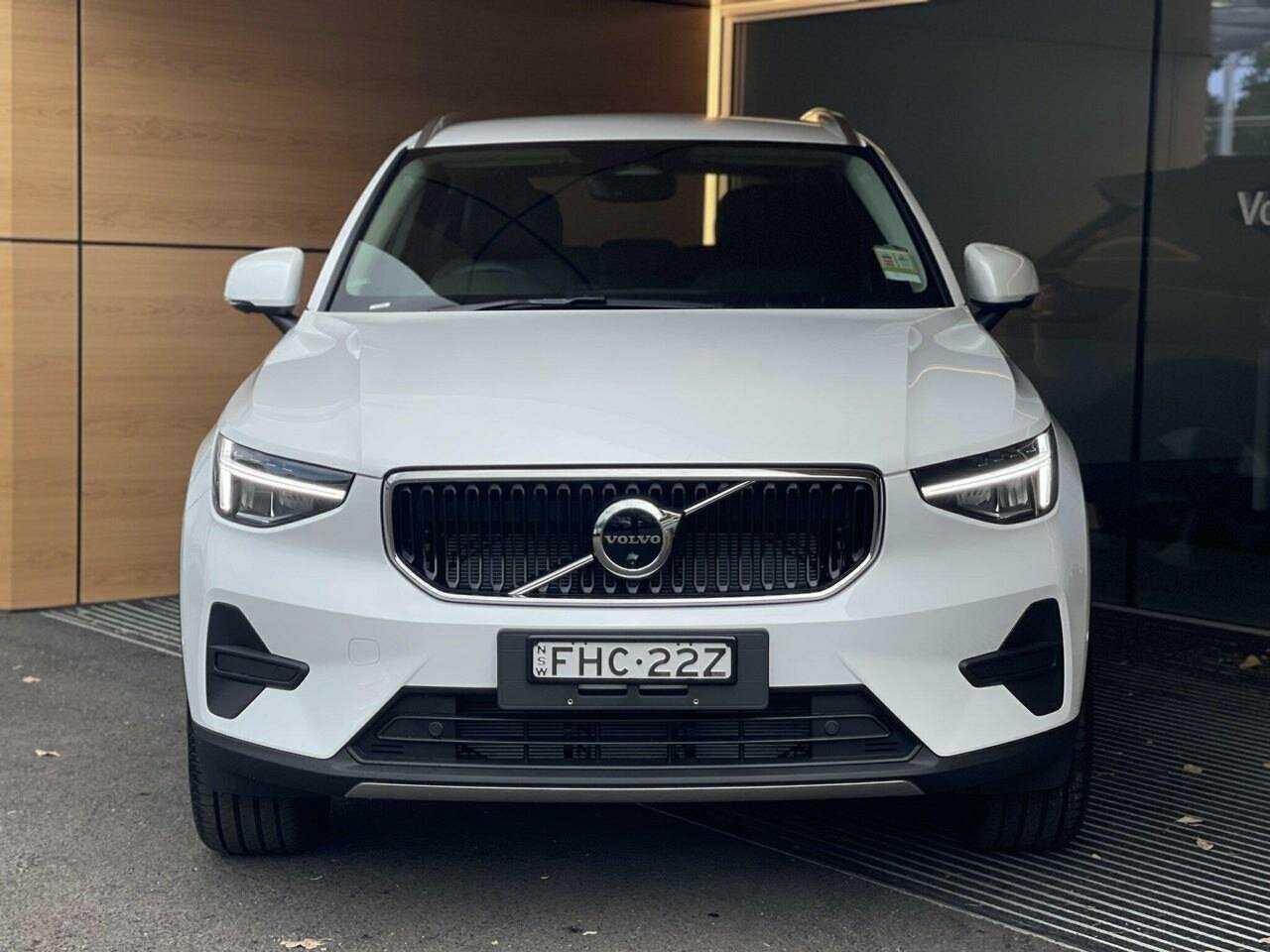 Volvo  XZ MY25 Plus B4 Special Edition