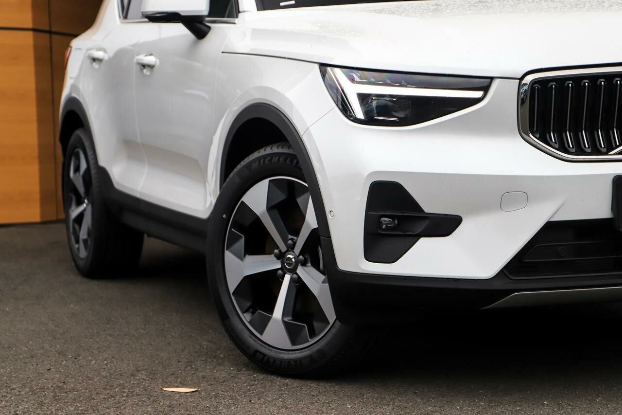 Volvo  XC40 Ultra, B4 AWD Mild hybrid, Petrol, Bright