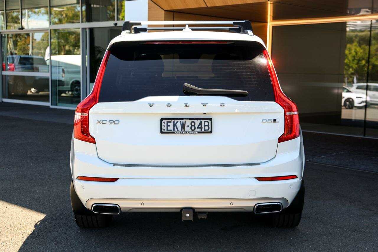 Volvo  XC90 Momentum, D5 AWD (173 kW), Seven individual seats