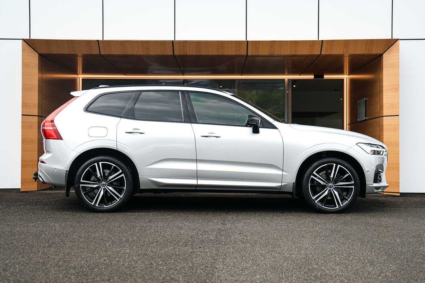 Volvo  XC60 D5 R-Design AWD