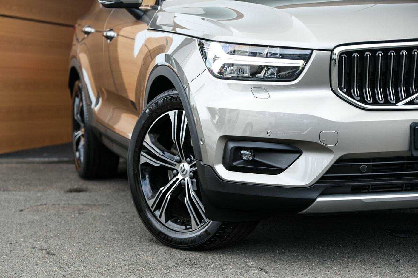 Volvo  XC40 Inscription, T4 Petrol AWD (140 kW)
