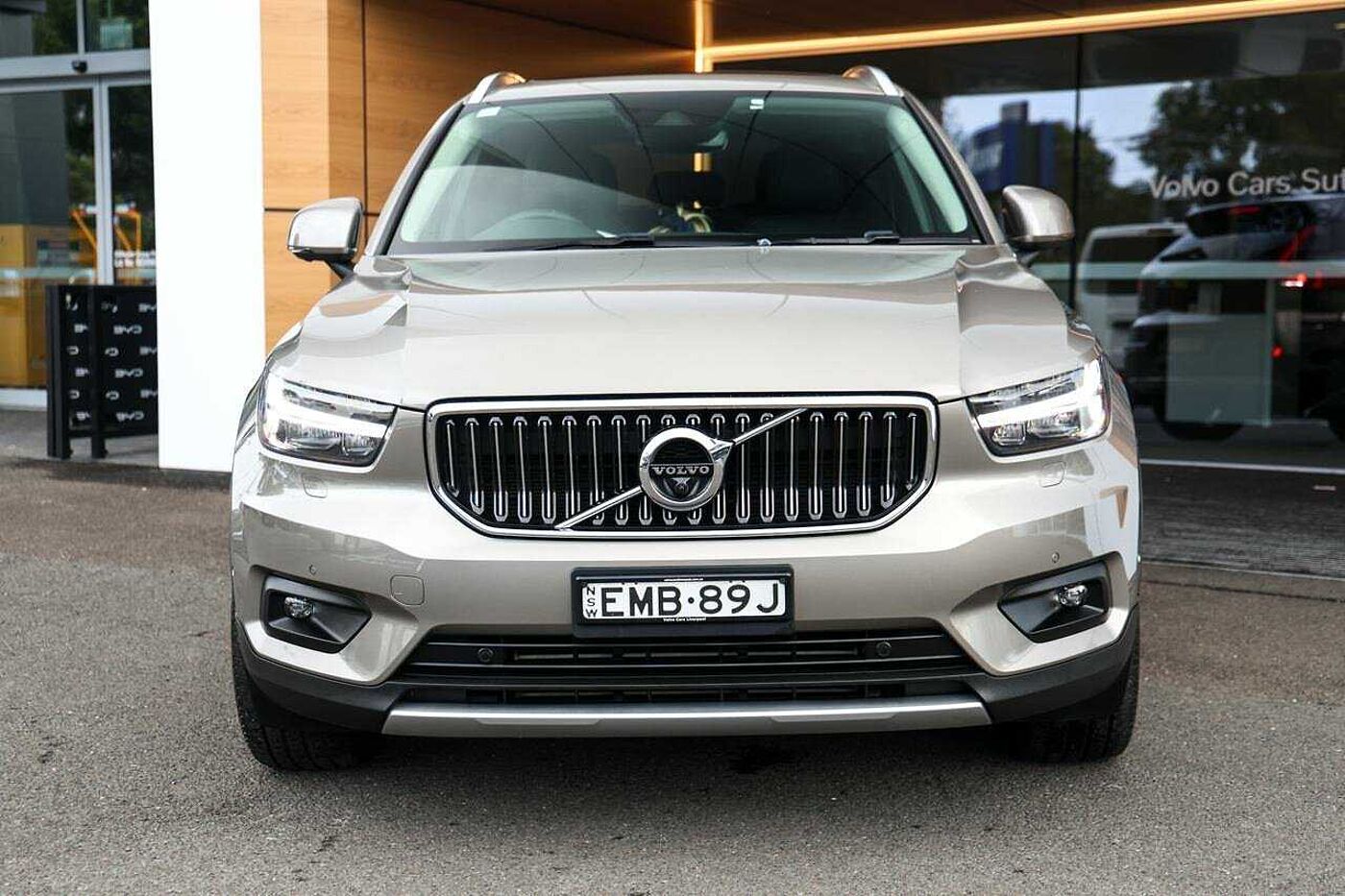 Volvo  XC40 Inscription, T4 Petrol AWD (140 kW)
