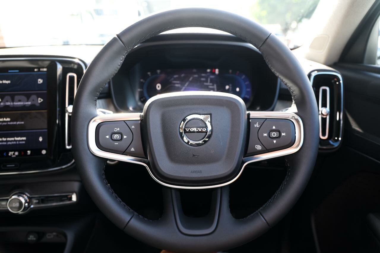 Volvo  XC40 Ultra, B4 AWD Mild hybrid, Petrol, Bright