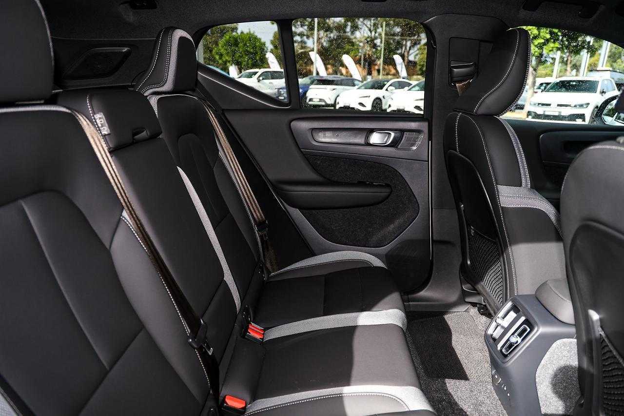 Volvo  EX40 Ultra, Single Motor Extended Range, Electric