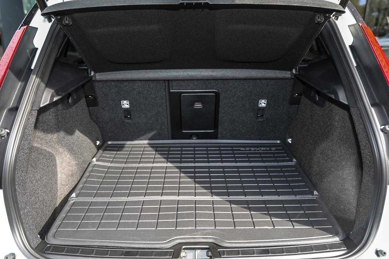Volvo  EX40 Ultra, Single Motor Extended Range, Electric