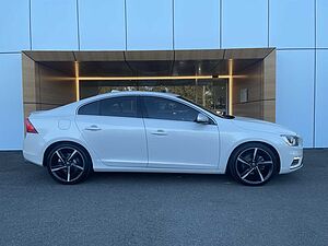 Volvo  S60 T5 R-Design