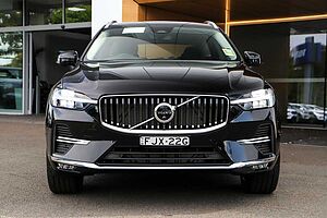 Volvo  UZ MY25 Ultra B5 AWD Bright