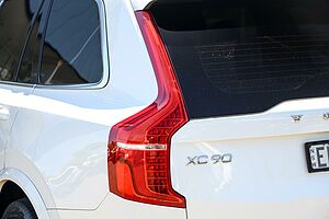 Volvo  XC90 Momentum, D5 AWD (173 kW), Seven individual seats