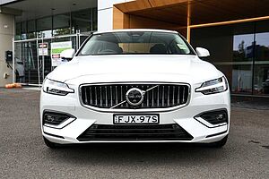 Volvo  Z Series MY24 Ultimate B5 Geartronic AWD Bright