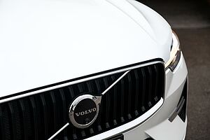 Volvo  XC60 Plus, B5 AWD Mild hybrid, Petrol