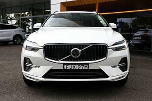 Volvo  XC60 Plus, B5 AWD Mild hybrid, Petrol