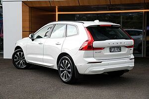 Volvo  XC60 Plus, B5 AWD Mild hybrid, Petrol