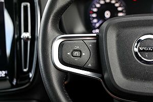 Volvo  XC40 Inscription, T4 Petrol AWD (140 kW)