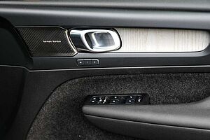 Volvo  XC40 Inscription, T4 Petrol AWD (140 kW)