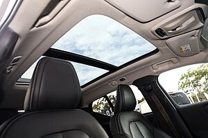 Volvo  XC40 Inscription, T4 Petrol AWD (140 kW)