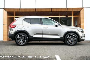 Volvo  XC40 Inscription, T4 Petrol AWD (140 kW)