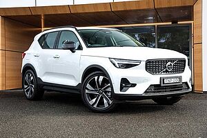 Volvo  XC40 Ultra, B4 AWD Mild hybrid, Petrol, Dark