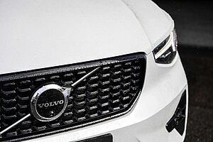 Volvo  XC40 Ultra, B4 AWD Mild hybrid, Petrol, Dark