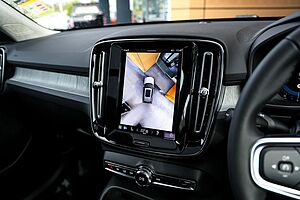 Volvo  XC40 Ultra, B4 AWD Mild hybrid, Petrol, Dark