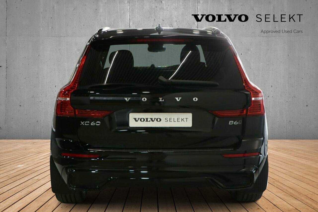 Volvo  UZ MY23 Ultimate B6 AWD Dark