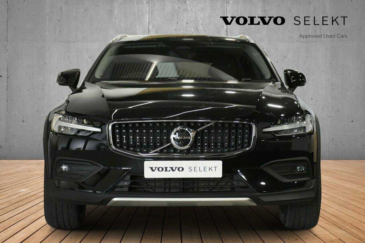 Volvo  Z Series MY24 Ultimate B5 Geartronic AWD Bright