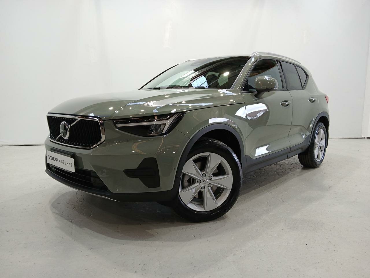 Volvo  XC40 Plus, B4 Mild Hybrid, Petrol