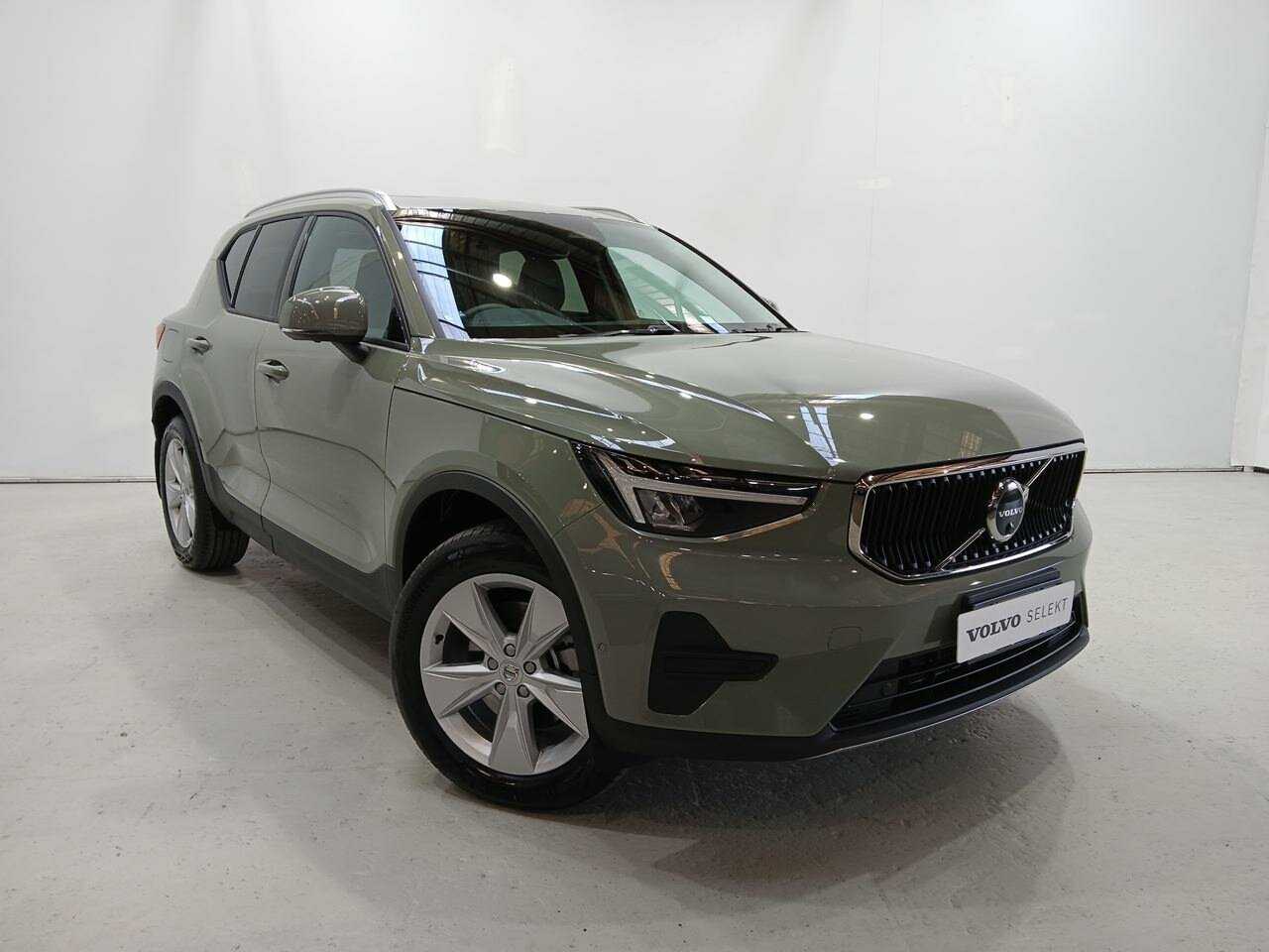 Volvo  XC40 Plus, B4 Mild Hybrid, Petrol