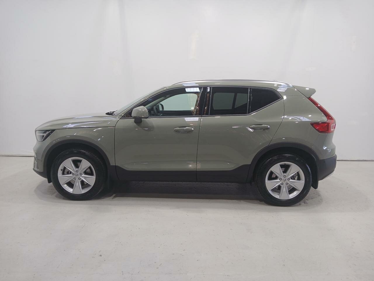 Volvo  XC40 Plus, B4 Mild Hybrid, Petrol