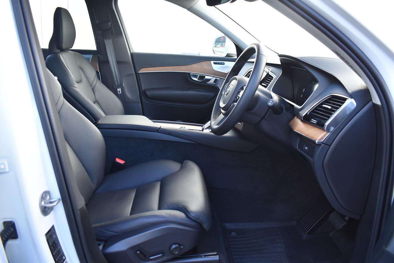 Volvo  XC90 Ultimate, B5 AWD Mild hybrid, Petrol, Bright, 7 Seats