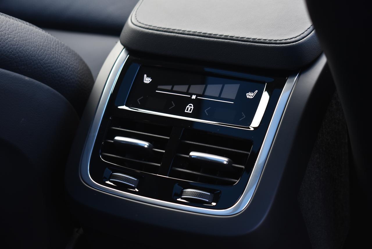 Volvo  XC90 Ultimate, B5 AWD Mild hybrid, Petrol, Bright, 7 Seats