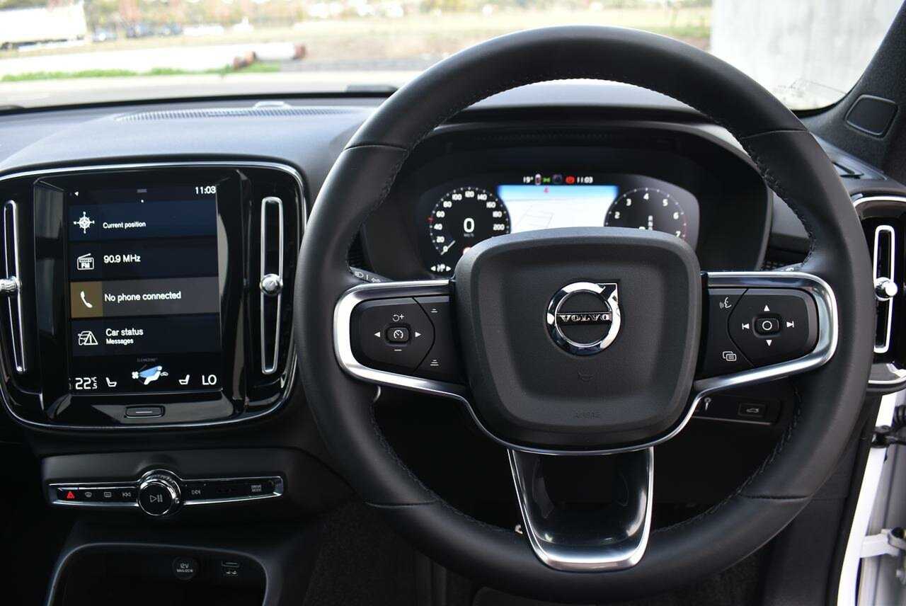 Volvo  XC40 R-Design, T5 AWD automatic